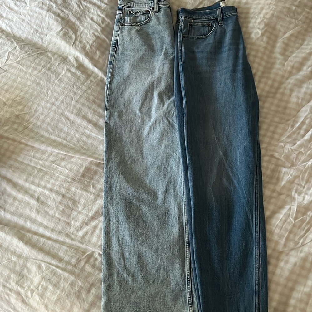 2 pairs Abercrombie jeans size 27/4 L